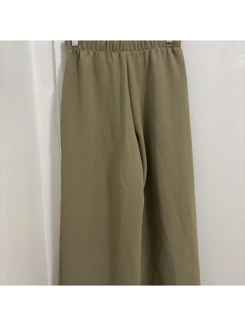 Aritzia Lodge Pants - Crepette | Martini Olive | Size 2XS Regular - Picture 4 of 5